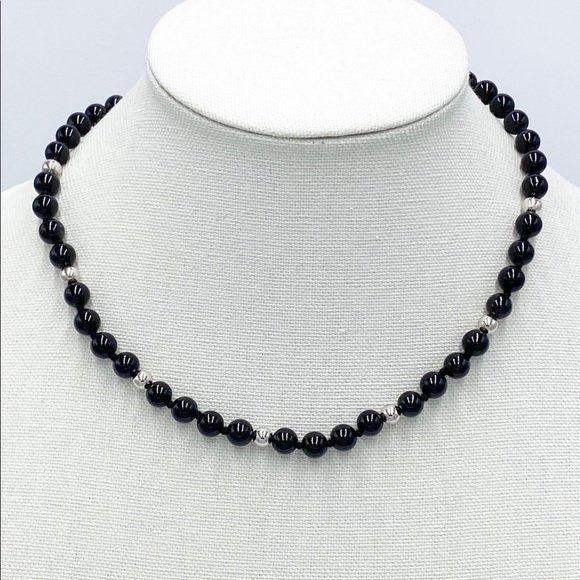 Black Onyx & Sterling Silver Beaded Necklace Hand Knotted Vintage - Picture 7 of 7